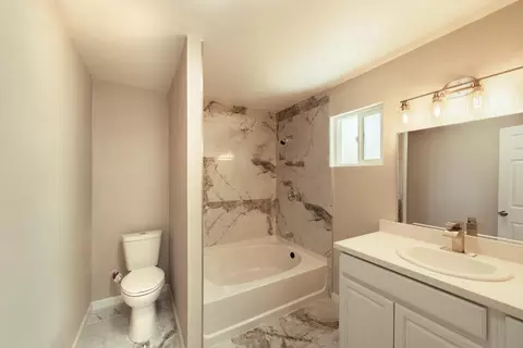 Bath - 2320 K St, Merced, CA 95340 photo 1 of 2