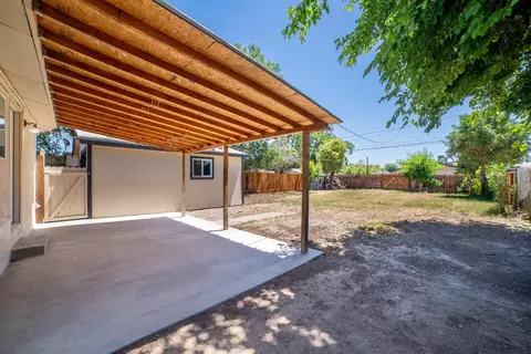 Exterior - 632 W 25th St, Merced, CA 95340 photo 6 of 9