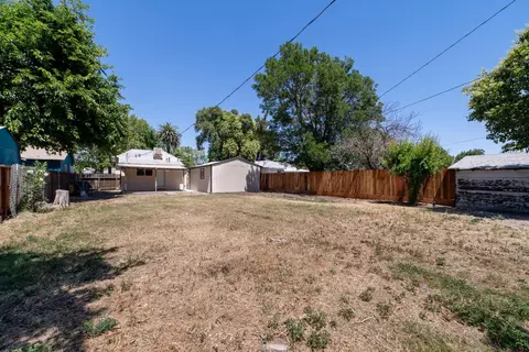 Exterior - 632 W 25th St, Merced, CA 95340 photo 9 of 9