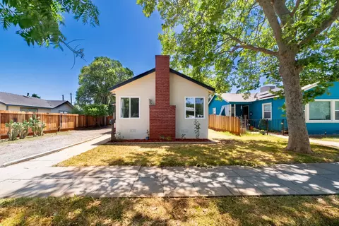 Exterior - 632 W 25th St, Merced, CA 95340 photo 3 of 9