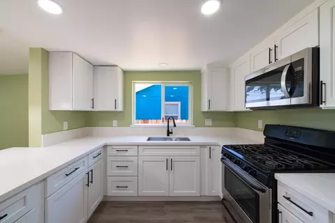Kitchen - 632 W 25th St, Merced, CA 95340 photo 3 of 4