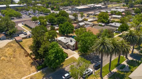 View/Area - 632 W 25th St, Merced, CA 95340 photo 4 of 8