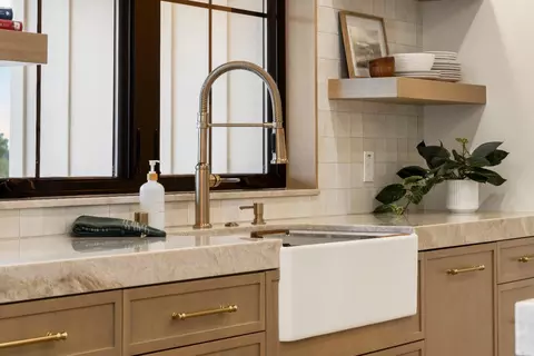 Kitchen - 5073 Midas Ave, Rocklin, CA 95677 photo 9 of 11