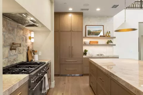 Kitchen - 5073 Midas Ave, Rocklin, CA 95677 photo 7 of 11