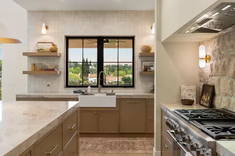 Kitchen - 5073 Midas Ave, Rocklin, CA 95677 photo 6 of 11