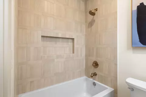 Bath - 5073 Midas Ave, Rocklin, CA 95677 photo 4 of 11