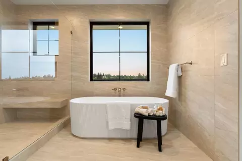 Bath - 5073 Midas Ave, Rocklin, CA 95677 photo 9 of 11