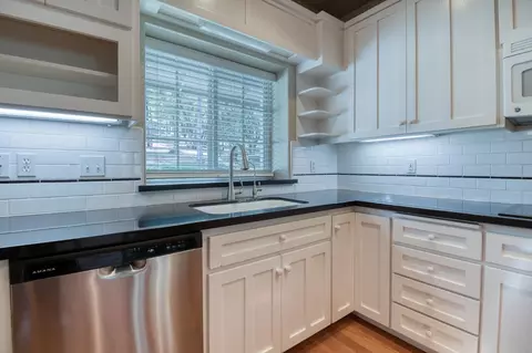 Kitchen - 20920 Christopher Cir, Sonora, CA 95370 photo 2 of 3