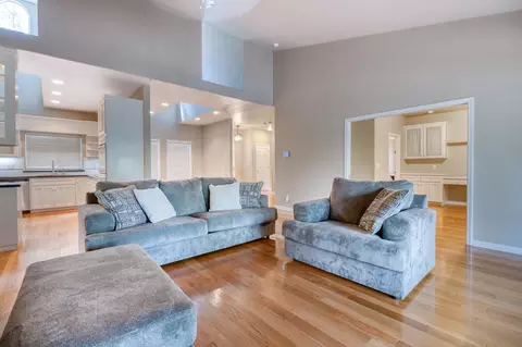 Living - 20920 Christopher Cir, Sonora, CA 95370 photo 1 of 5