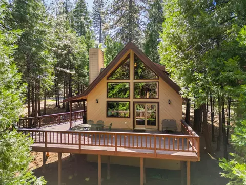 2503 Monetier Dr, Arnold, CA 95223