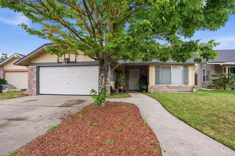 500 Lenore Dr, Modesto, CA 95351
