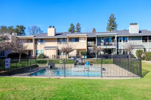 3722 W Benjamin Holt Dr #16, Stockton, CA 95219