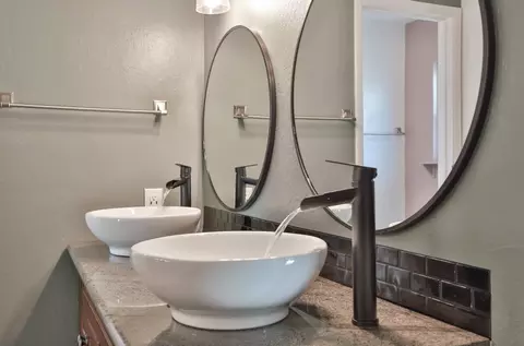 Bath - 8384 Old Ranch Rd, Orangevale, CA 95662 photo 2 of 4
