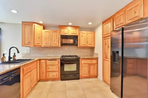 Kitchen - 8384 Old Ranch Rd, Orangevale, CA 95662 photo 1 of 6