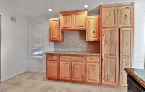 Kitchen - 8384 Old Ranch Rd, Orangevale, CA 95662 photo 3 of 6