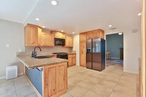 Kitchen - 8384 Old Ranch Rd, Orangevale, CA 95662 photo 6 of 6