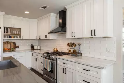Kitchen - 4963 Del Haven Rd, Placerville, CA 95667 photo 5 of 6