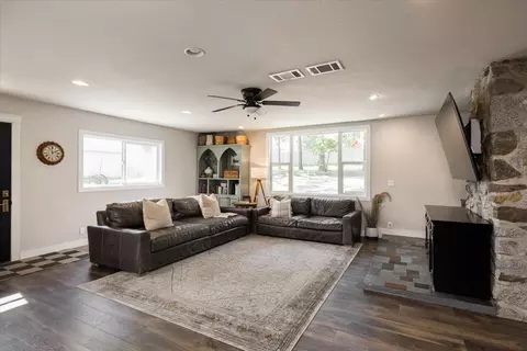 Living - 4963 Del Haven Rd, Placerville, CA 95667 photo 2 of 3
