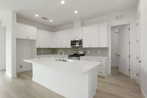 Other - 484 Vinal Dr, Manteca, CA 95337 photo 2 of 12