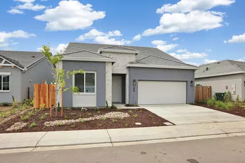 Exterior - 484 Vinal Dr, Manteca, CA 95337 photo 1 of 7