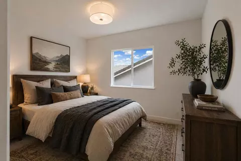 Bedroom - 484 Vinal Dr, Manteca, CA 95337 photo 5 of 7