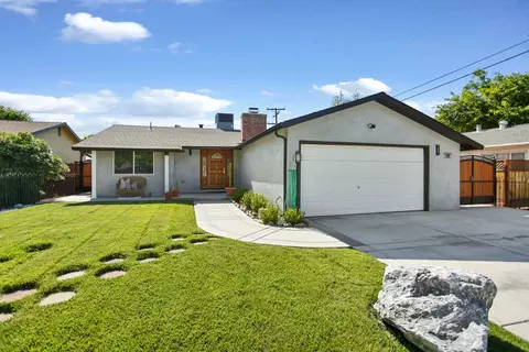 Exterior - 1437 Chester Dr, Tracy, CA 95376 photo 4 of 12