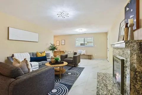 Living - 1437 Chester Dr, Tracy, CA 95376 photo 2 of 2