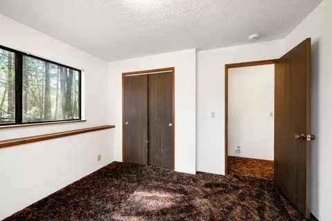 Bedroom - 22945 Foresthill Rd, Foresthill, CA 95631 photo 5 of 6