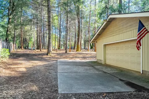 Exterior - 22945 Foresthill Rd, Foresthill, CA 95631 photo 6 of 24