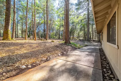 Exterior - 22945 Foresthill Rd, Foresthill, CA 95631 photo 11 of 24