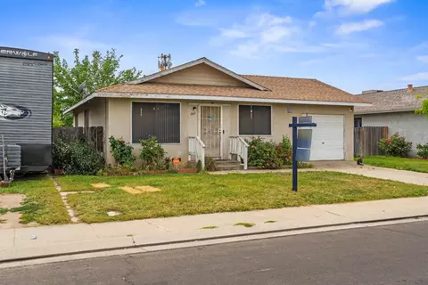 Exterior - 2817 5th St, Hughson, CA 95326 photo 3 of 8