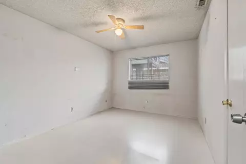 Bedroom - 2817 5th St, Hughson, CA 95326 photo 1 of 3