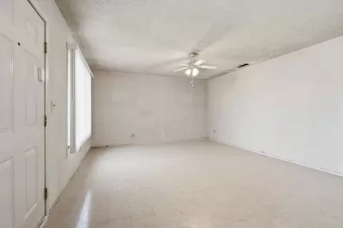 Living - 2817 5th St, Hughson, CA 95326 photo 2 of 4