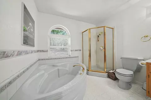 Bath - 25733 Aspen Ct, Volcano, CA 95689 photo 2 of 3