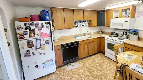 Kitchen - 894 Hillcrest St, Placerville, CA 95667 photo 4 of 4