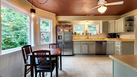 Kitchen - 894 Hillcrest St, Placerville, CA 95667 photo 2 of 4