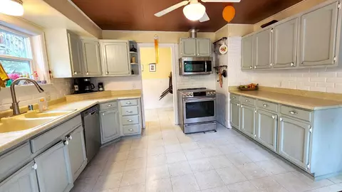 Kitchen - 894 Hillcrest St, Placerville, CA 95667 photo 1 of 4
