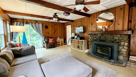 Living - 894 Hillcrest St, Placerville, CA 95667 photo 3 of 3