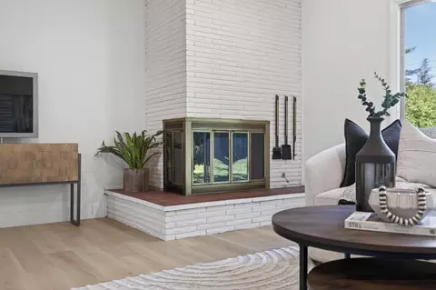 Living - 4709 Donnie Lyn Way, Carmichael, CA 95608 photo 4 of 5