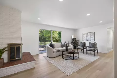 Living - 4709 Donnie Lyn Way, Carmichael, CA 95608 photo 1 of 5