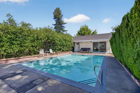 Exterior - 4709 Donnie Lyn Way, Carmichael, CA 95608 photo 5 of 12