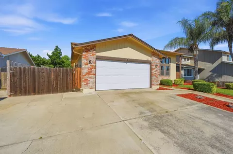 Exterior - 625 Bounty Pl, Manteca, CA 95337 photo 2 of 10