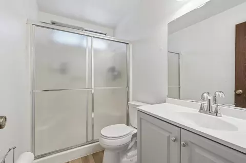 Bath - 625 Bounty Pl, Manteca, CA 95337 photo 5 of 5
