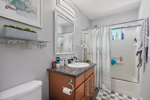Bath - 301 S Emerald Ave, Modesto, CA 95351 photo 1 of 1