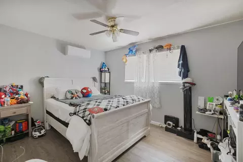 Bedroom - 301 S Emerald Ave, Modesto, CA 95351 photo 1 of 3