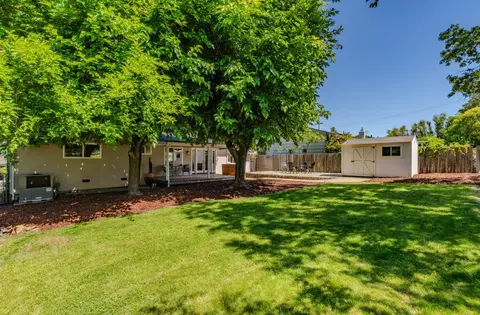 Exterior - 215 Patricia Ln, Sutter Creek, CA 95685 photo 2 of 7