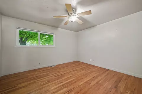 Bedroom - 215 Patricia Ln, Sutter Creek, CA 95685 photo 5 of 6
