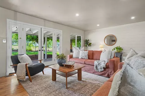 Living - 215 Patricia Ln, Sutter Creek, CA 95685 photo 1 of 6