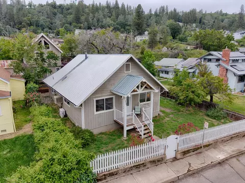 214 N Main St, Colfax, CA 95713