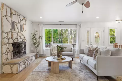 Living - 12880 Tabeau Ct, Pine Grove, CA 95665 photo 4 of 5